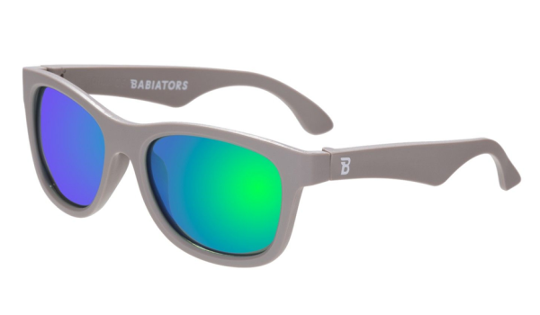 Babiators Polarizado Navigator: Graphite Gray | Green Lenses | 0-2 años